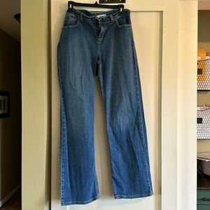 Light Blue DKNY Easy Street Jean—size 14R